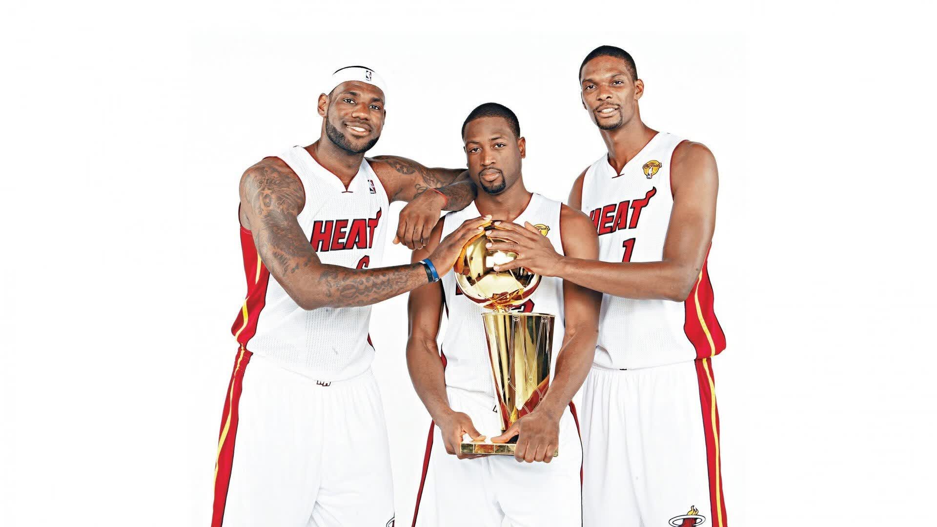 网球天王跨界封神！德约科维奇NBA首秀助攻绝杀雄鹿